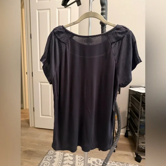 LOFT Smoky Black Flowy Blouse | Pleated Neck | Lightweight Rayon Top Size M - Picture 5 of 5